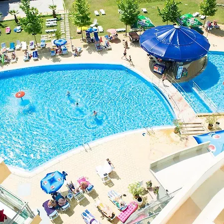 Ivana Palace - Free Parking Hotell