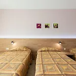 ホテル Ivana Palace - Free Parking 4*