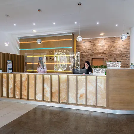 Ivana Palace - Free Parking 4* סאני ביץ'