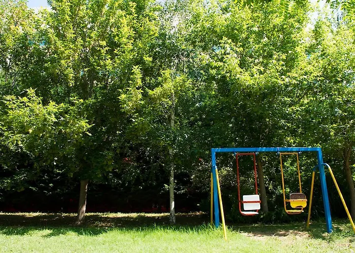 Ivana Palace - Free Parking Otel 4*