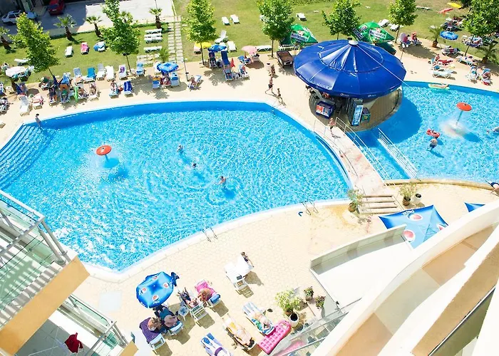 Ivana Palace - Free Parking Otel