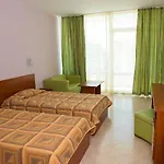 Ivana Palace - Free Parking Hotel