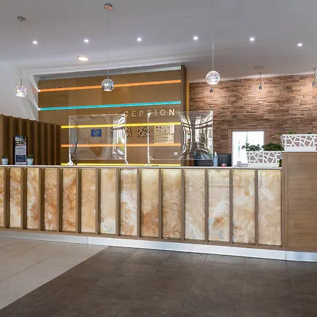 Готель Ivana Palace - Free Parking 4*