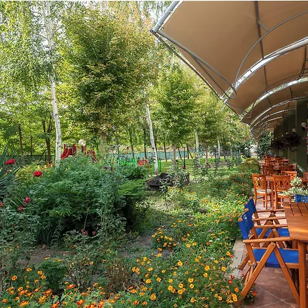 Готель Ivana Palace - Free Parking 4*