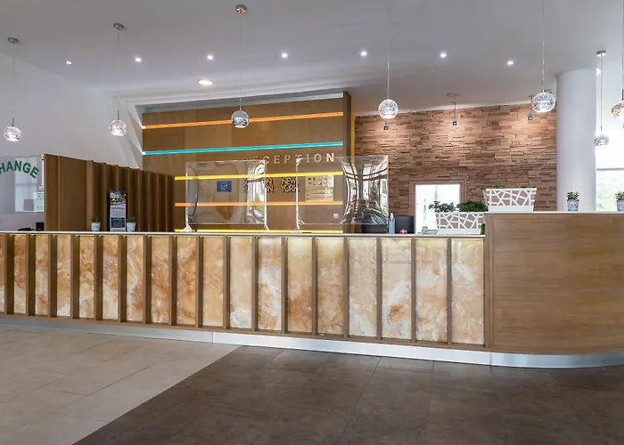 Hotel Ivana Palace - Free Parking 4*