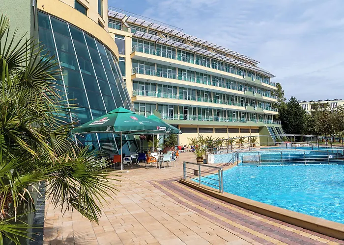 Ivana Palace - Free Parking