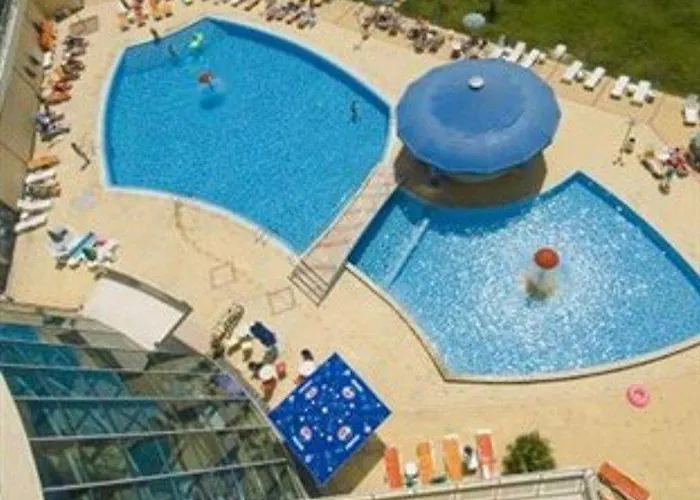 Отель Ivana Palace - Free Parking 4*