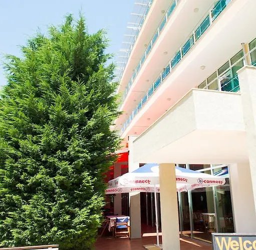 Ivana Palace - Free Parking Hotel