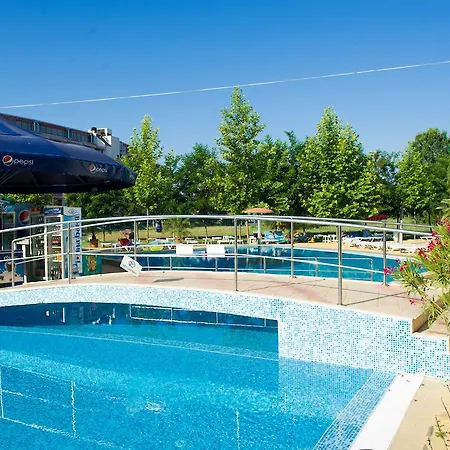 Ivana Palace - Free Parking Hotell 4*